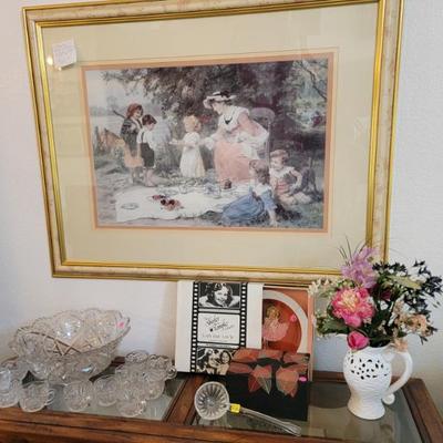 Sale Photo Thumbnail #5: Prints, paintings, punch bowls