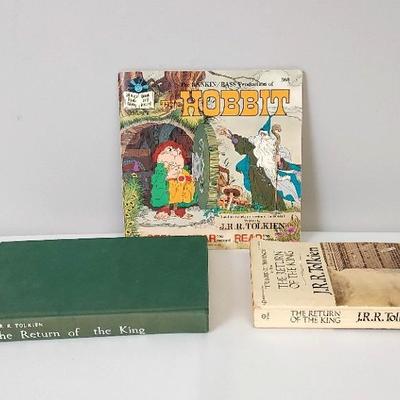 Vintage Tolkien Books. Illustrated The Hobbit, 2 Return of the King one is 2nd Edition