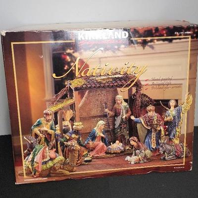 Kirkland Signature Nativity Creche De Noel Set
