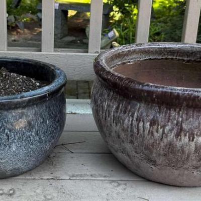 Glazed outdoor garden pots