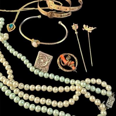Antique vintage jewelry