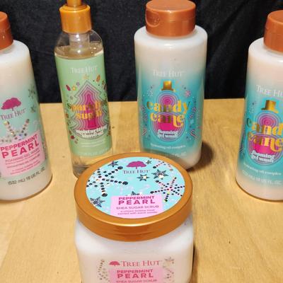 Tree Hut Candy Cane & Peppermint Bath Products