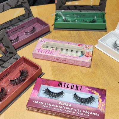 Lot of Assorted False Lashes