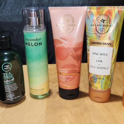 Lot of Bath and Body Works Aromatherapy & Special Tea Tree Shampoo/Conditioner - opened