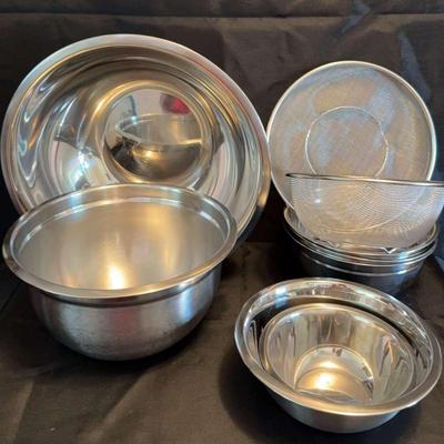 Assortment Of Mixing Bowls And Strainers 