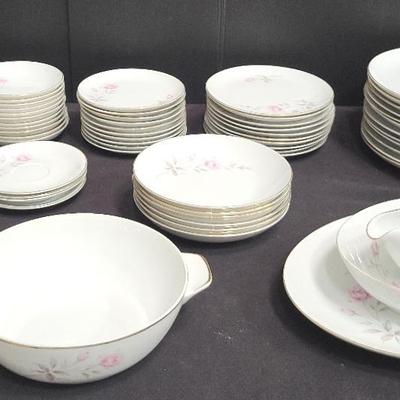Royal Cameo Regina Rose China (WH4)