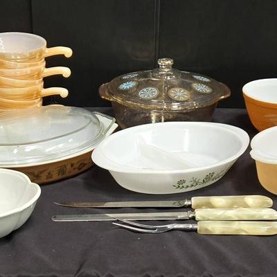 Vintage Pyrex & More (WH8)