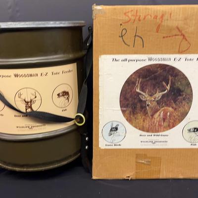 Woodsman E-Z Tote Feeder by Wildlife Products
