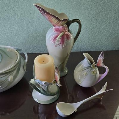 An assortment of Franz ceramics. 
