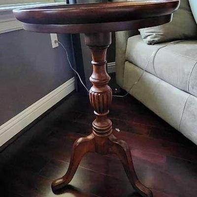 Antique Style Round Table 