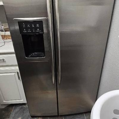 GE Profile Refrigerator 