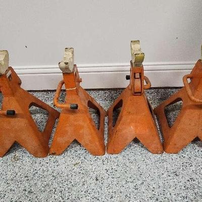 4 Vintage Jack Stands 