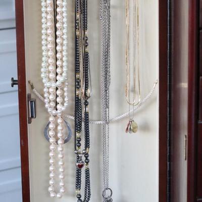 Sale Photo Thumbnail #277