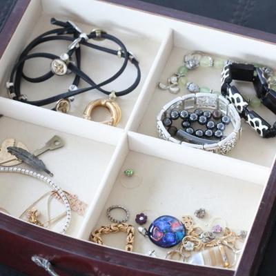 Sale Photo Thumbnail #293