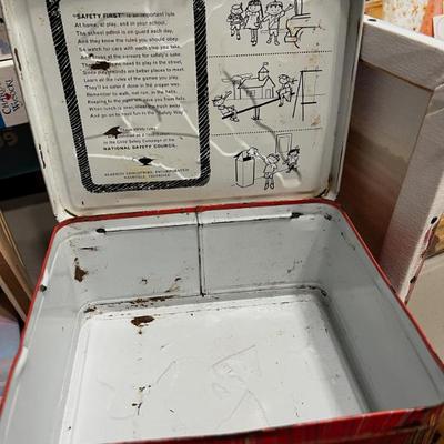 Vintage Superman lunchbox - inside