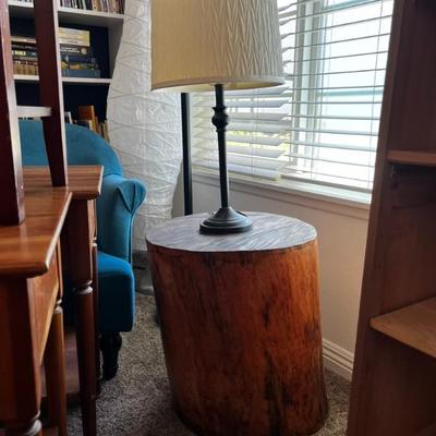 Log end table (polyurethane coating)