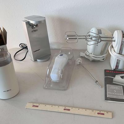 Kitchen Appliance Lot - Kitchen Aid Hand Mixer, Procter Hand Mixer, Mr Coffee Coffee Mill, & More