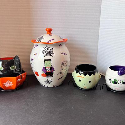 Halloween Temptations Cookie Jar, Candy Bowls w/ Stands