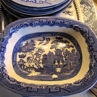 Sale Photo Thumbnail #150: Blue Willow serving ware