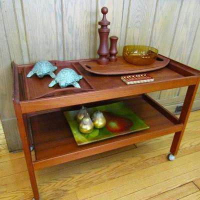 Sale Photo Thumbnail #40: Mid-Century bar cart