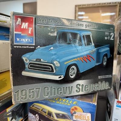 Sale Photo Thumbnail #376