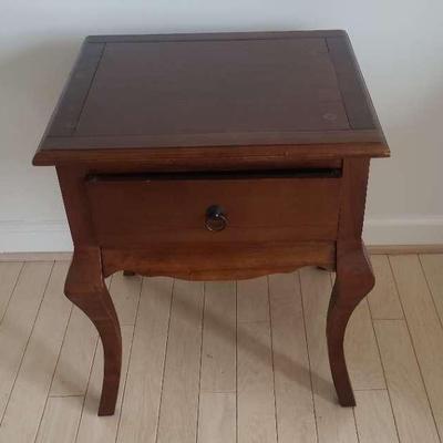 (LR235) Night Stand
