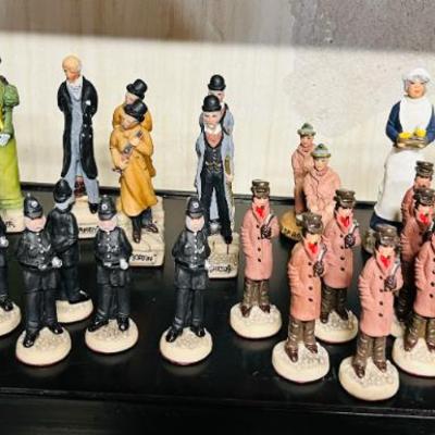 Sherlock Holmes Chess Set