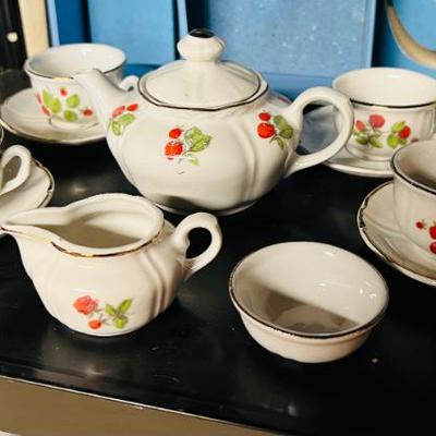 Vintage Kahla China Toy Tea Service 