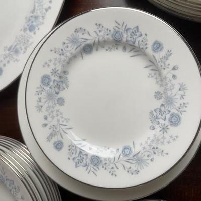 Wedgewood Belle Fleur China Set
