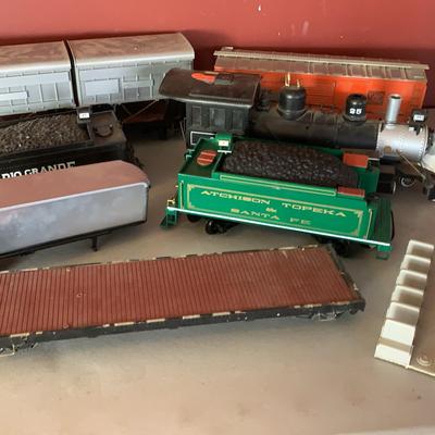 Model Trains Lot B