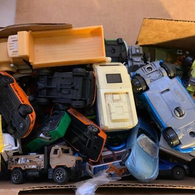 Large Lot of Model Planes, Cars, Trains