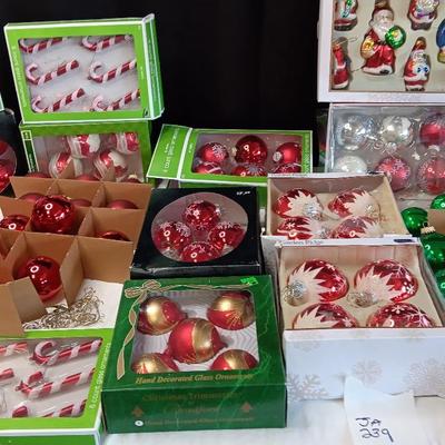 Beautiful Christmas Ornaments 