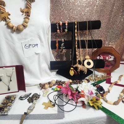 Necklaces, Bracelets, Brooches, Vintage Floral Hair Clips 