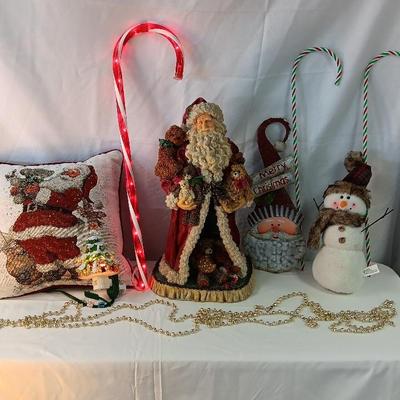 Santas Coming!