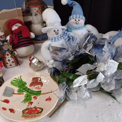 Lots Of Snowman Themed Decor!