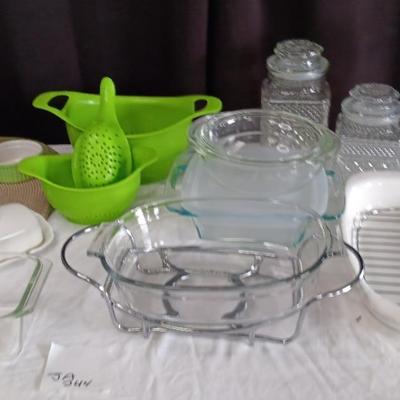 Pyrenees Bakeware & Various Items 