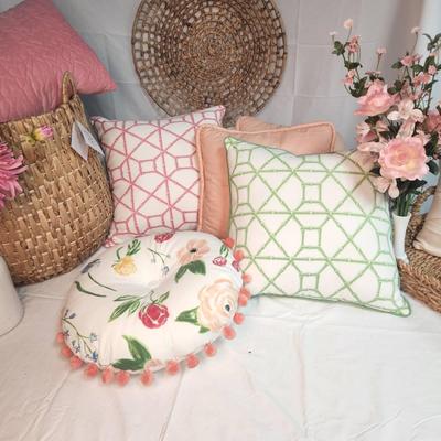 Basket Decor & Throw Pillows
