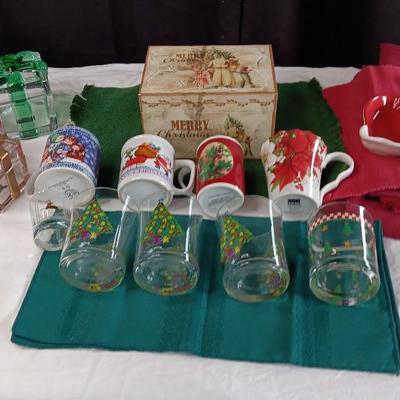 Holiday Mugs, Drinking Glasses, & Linens