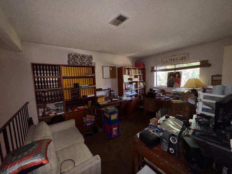 Sale Photo Thumbnail #16