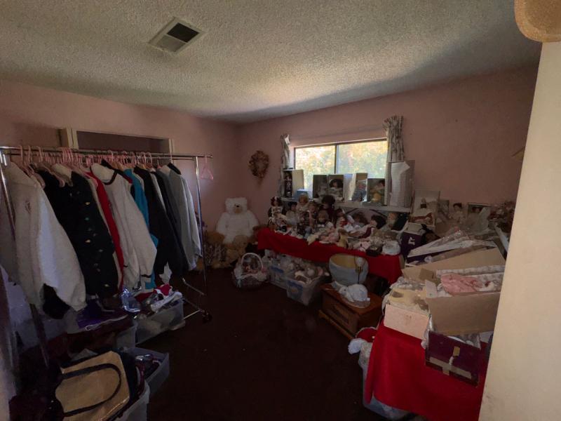 Sale Photo Thumbnail #18