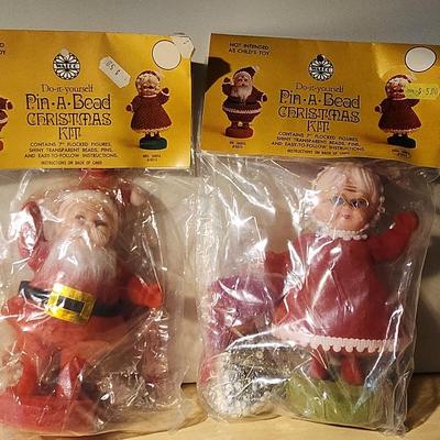 Pin a Bead Vintage Xmas 1974
