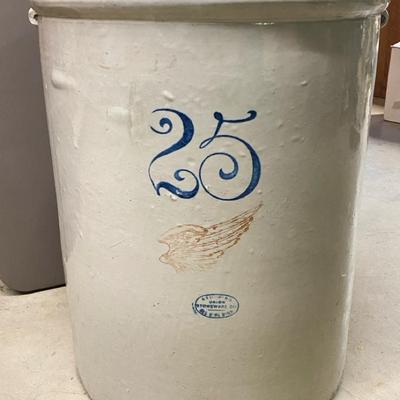 Redwing "25" Stoneware Crock 1915