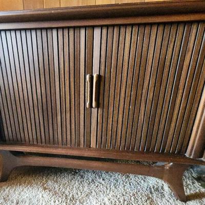 Mid-Century Accordion Sliding Door Credenza 