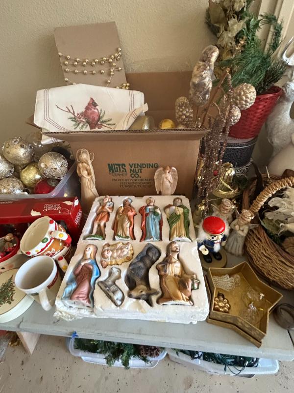 Sale Photo Thumbnail #653
