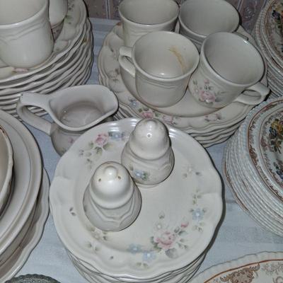 Sale Photo Thumbnail #123: PFALTZGRAFF DINNERWARE