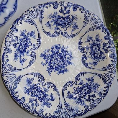 Meissen flow blue vegetable bowl