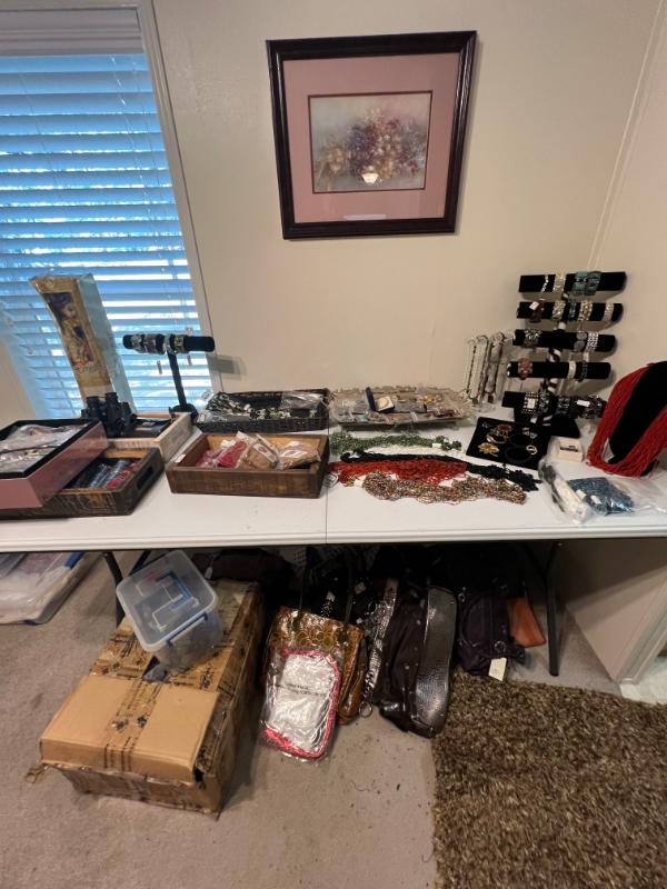 Sale Photo Thumbnail #46