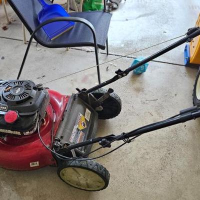 Lawnmower with bagger 