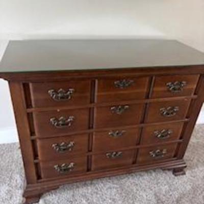 medium bedroom dresser