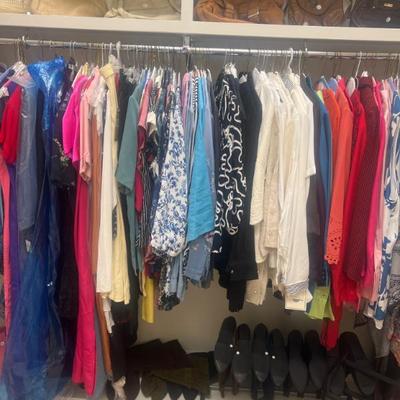 Sale Photo Thumbnail #92: Ladies clothes 